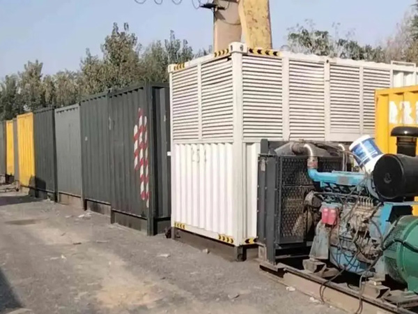 虎丘200KW柴油发电机机组每小时油耗是多少?